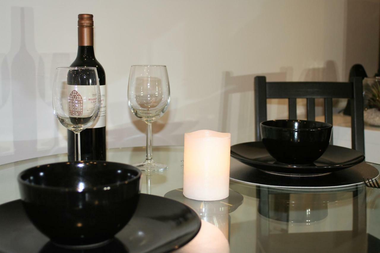 Governor Luxe 1 Bedroom Apartment In The Heart Of Barton Wifi Gym Wine Secure Parking Canberra Kingston Экстерьер фото